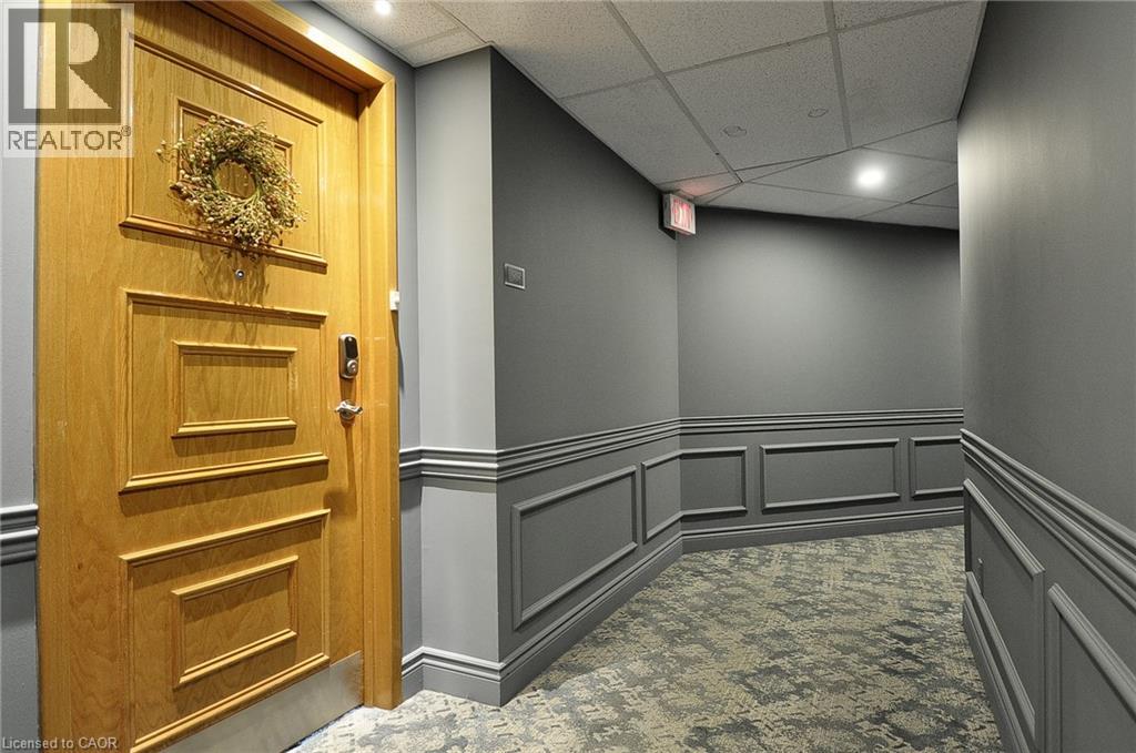 237 W KING Street W Unit# 1202 thumbnail 6