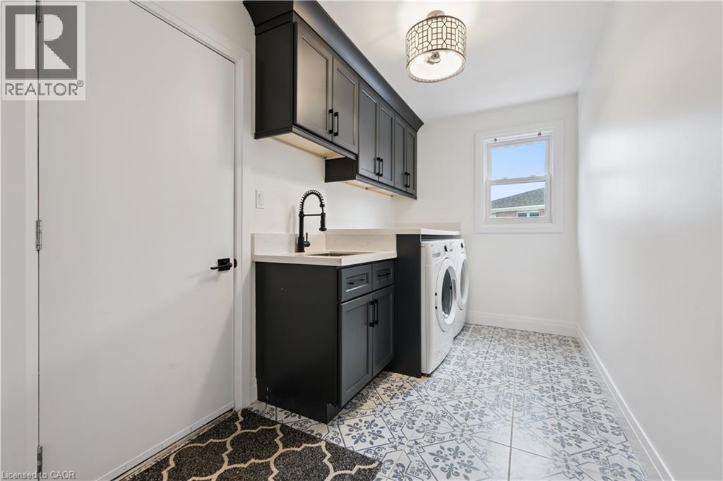 601 SANDRINGHAM Drive thumbnail 14