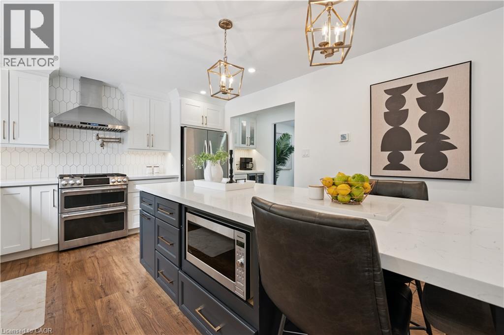 601 SANDRINGHAM Drive thumbnail 6