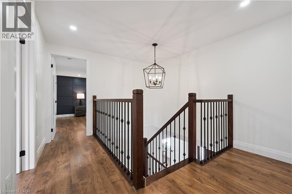 601 SANDRINGHAM Drive thumbnail 17