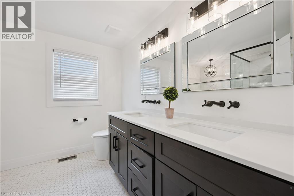 601 SANDRINGHAM Drive thumbnail 21