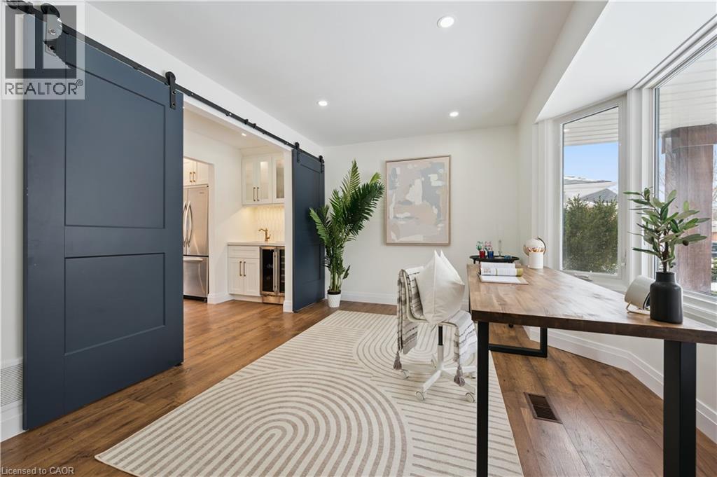 601 SANDRINGHAM Drive thumbnail 11
