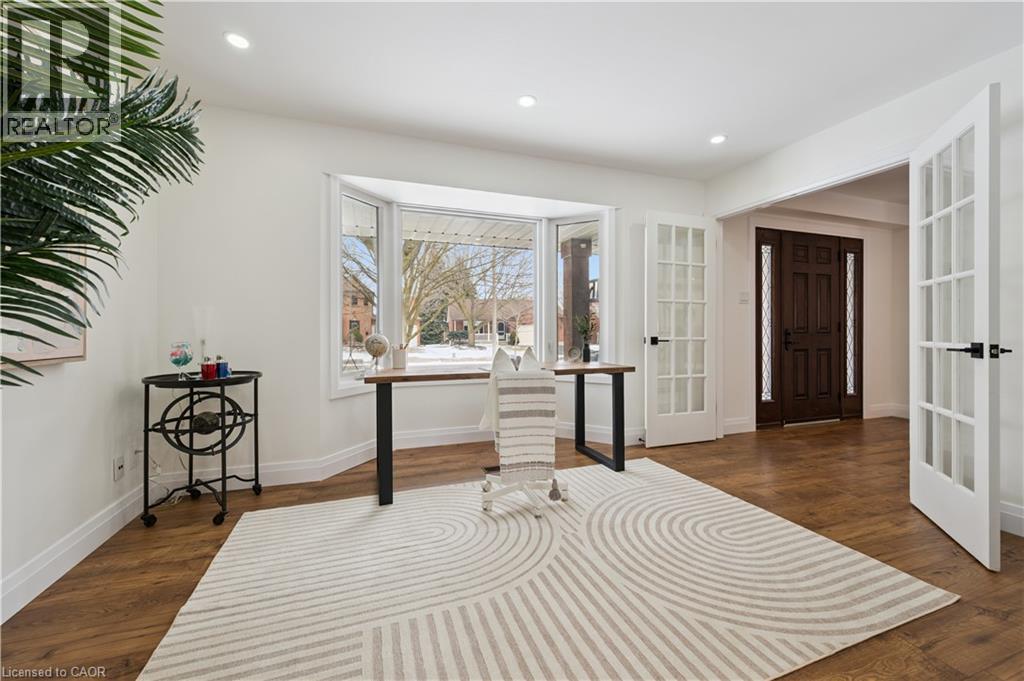 601 SANDRINGHAM Drive thumbnail 12