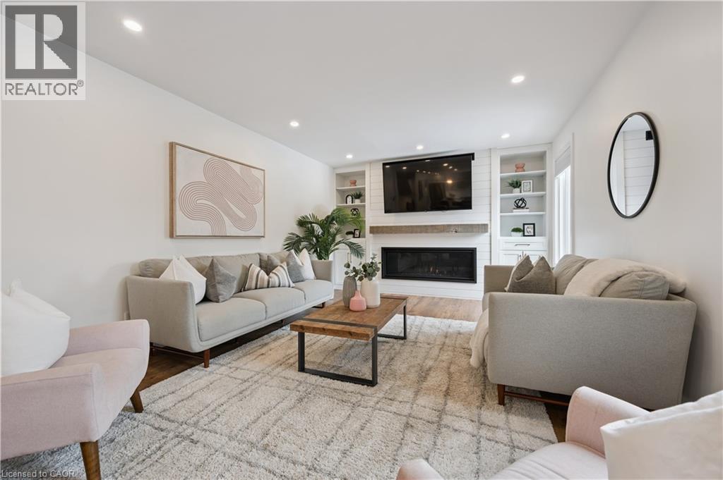 601 SANDRINGHAM Drive thumbnail 8