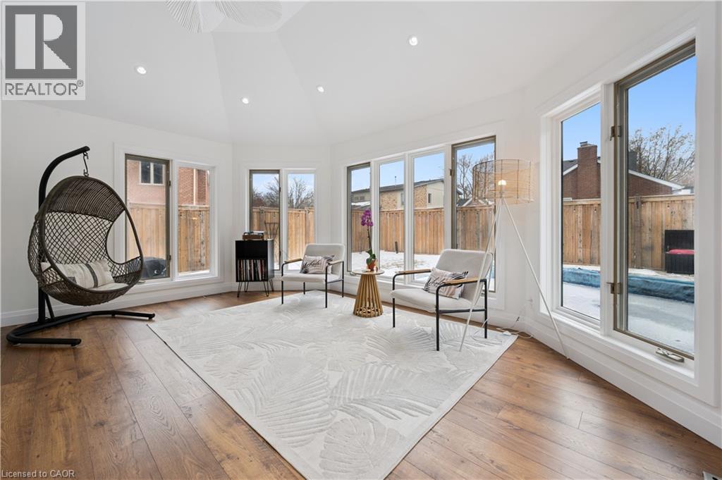 601 SANDRINGHAM Drive thumbnail 9