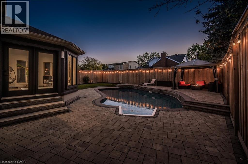 601 SANDRINGHAM Drive thumbnail 35