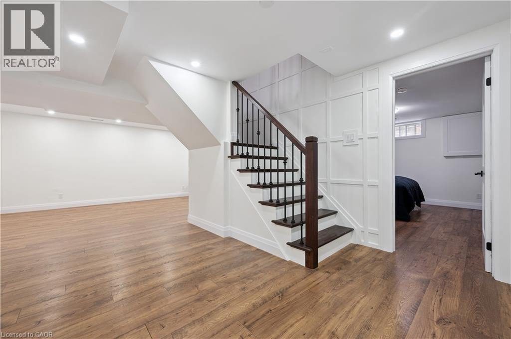 601 SANDRINGHAM Drive thumbnail 28