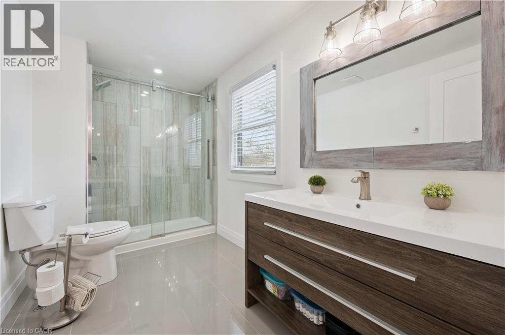 601 SANDRINGHAM Drive thumbnail 27