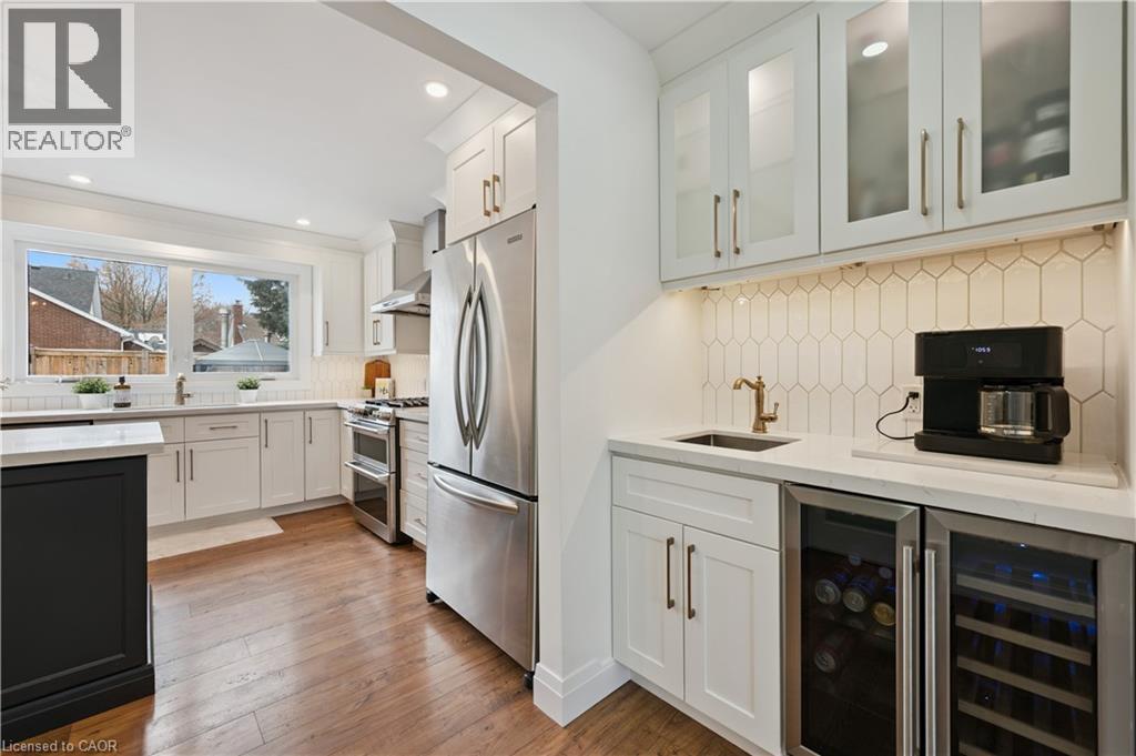 601 SANDRINGHAM Drive thumbnail 7