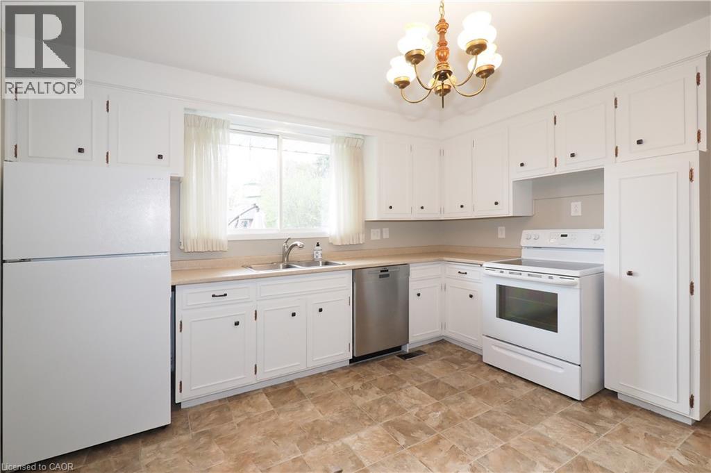 76 CLOVERDALE Crescent thumbnail 15