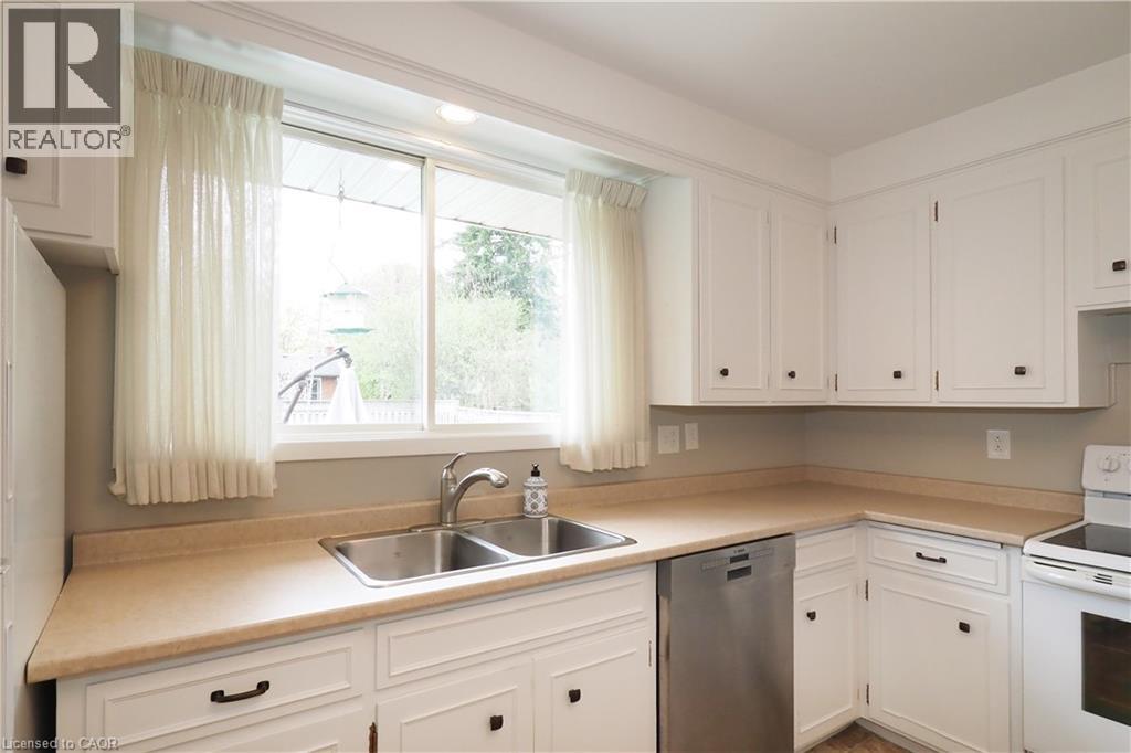 76 CLOVERDALE Crescent thumbnail 16
