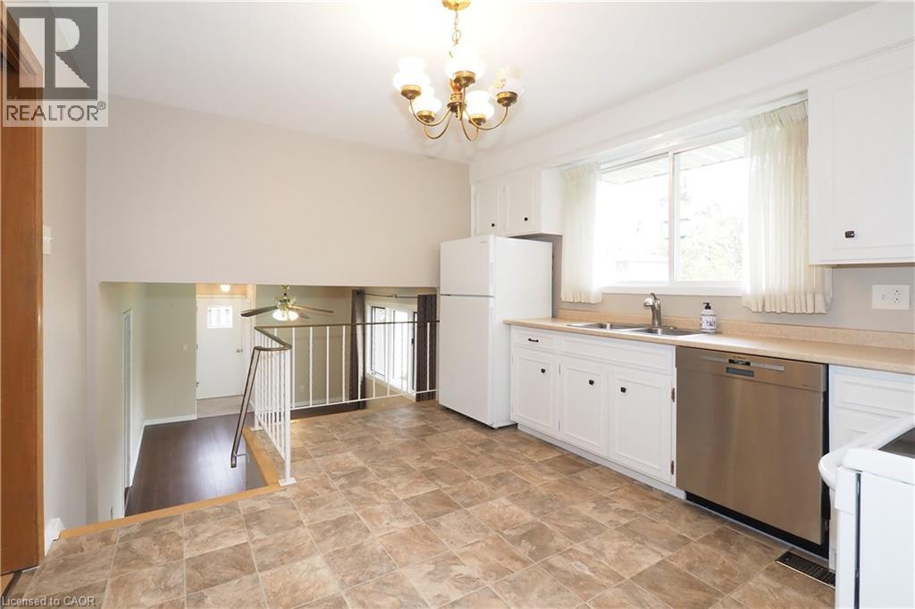 76 CLOVERDALE Crescent thumbnail 17