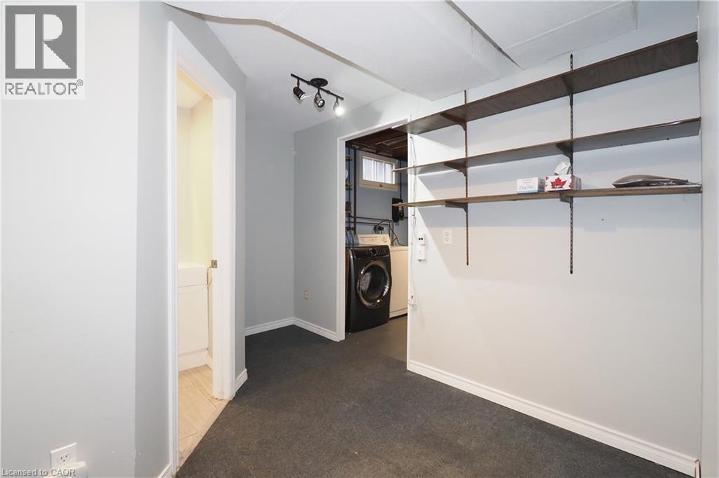 76 CLOVERDALE Crescent thumbnail 35