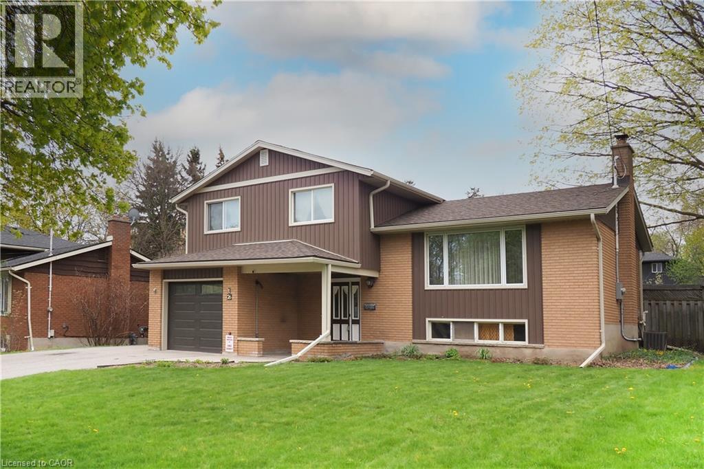 76 CLOVERDALE Crescent thumbnail 4