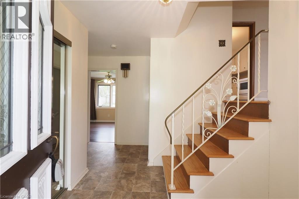 76 CLOVERDALE Crescent thumbnail 7