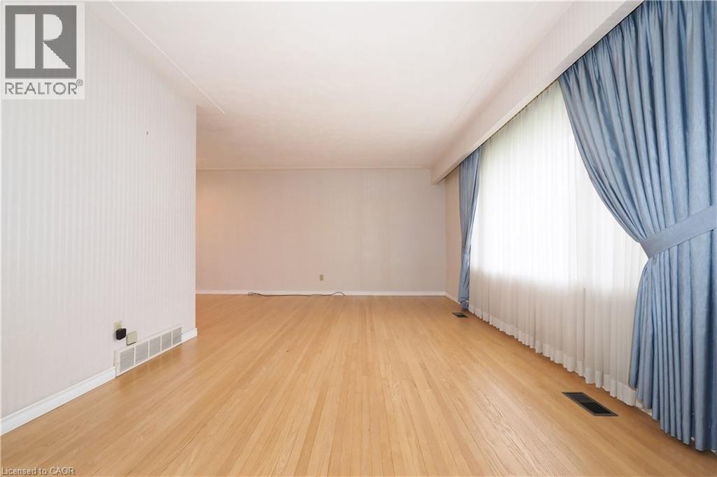 76 CLOVERDALE Crescent thumbnail 8