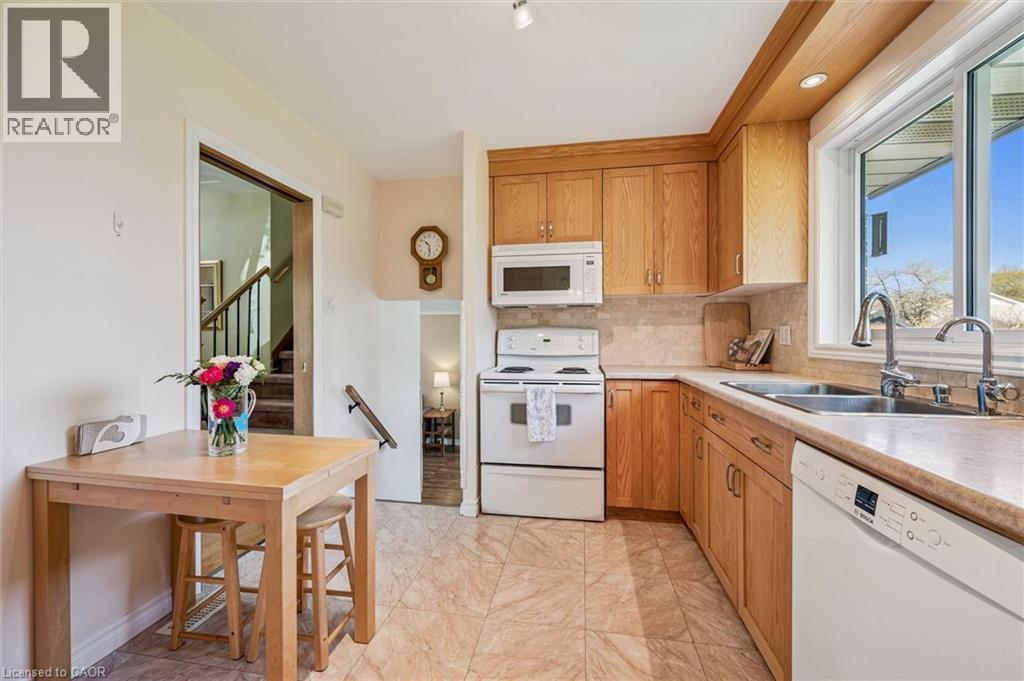 39 CHARLOTTE Crescent thumbnail 15