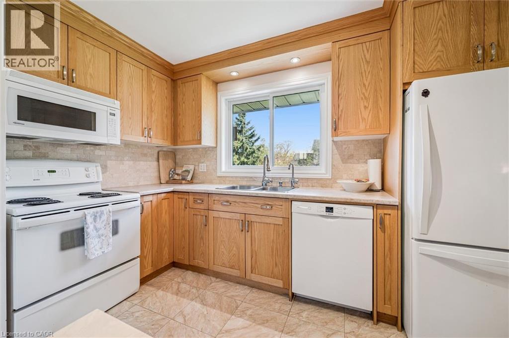 39 CHARLOTTE Crescent thumbnail 16
