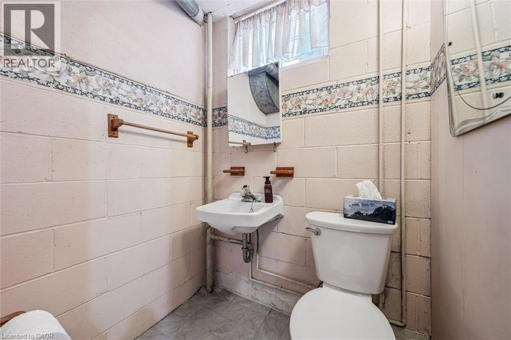 39 CHARLOTTE Crescent thumbnail 35