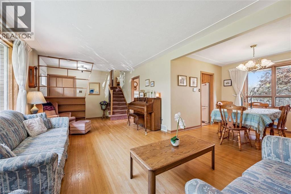 39 CHARLOTTE Crescent thumbnail 9