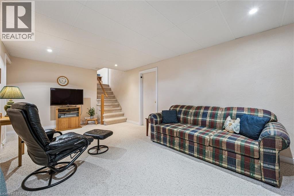 39 CHARLOTTE Crescent thumbnail 33