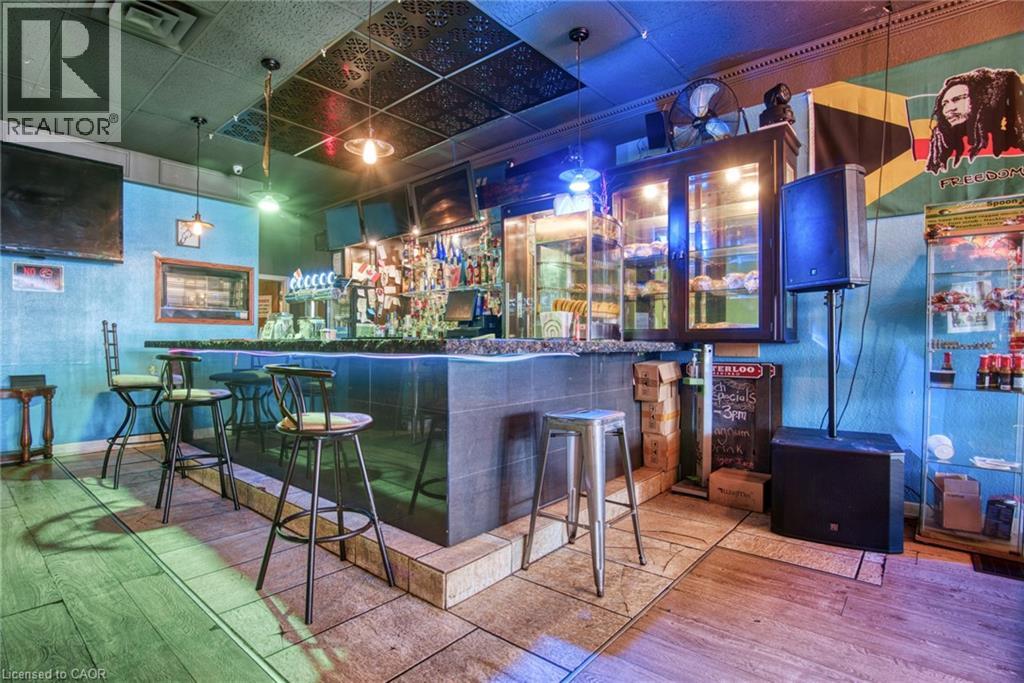660 KING Street E thumbnail 14