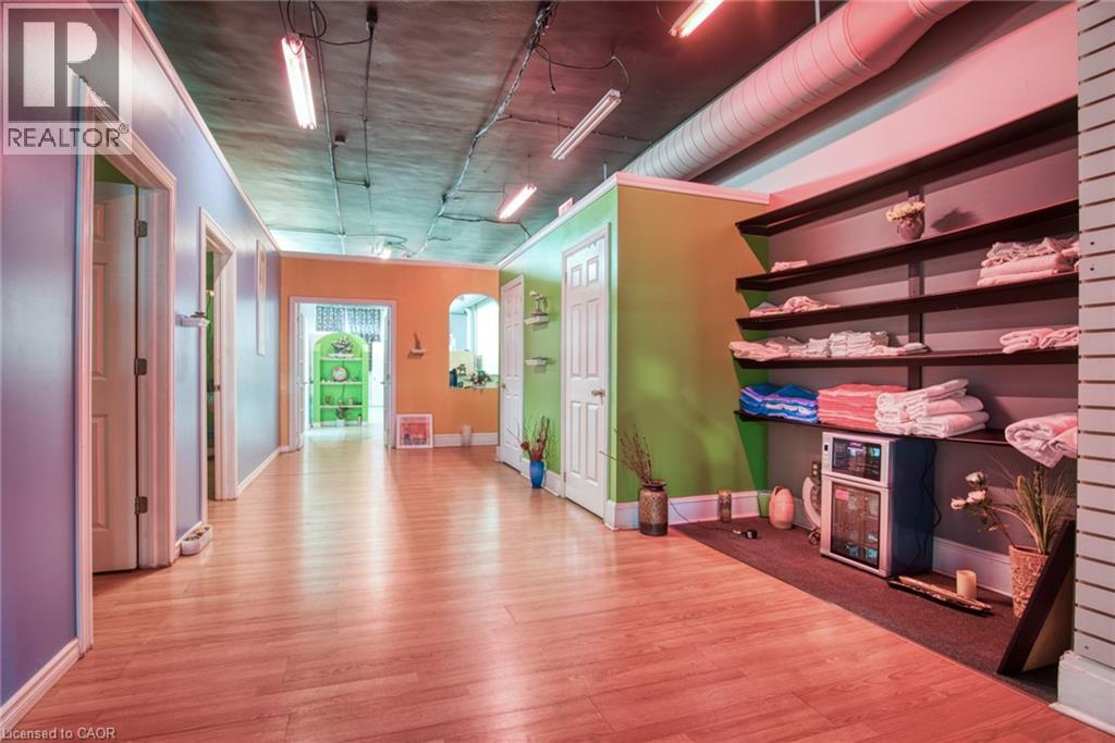 660 KING Street E thumbnail 18