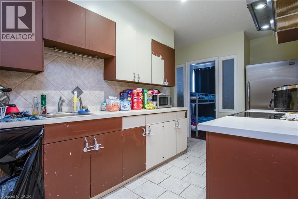 660 KING Street E thumbnail 22