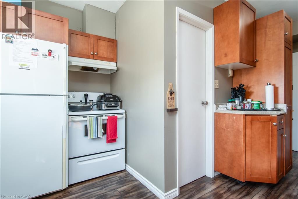 660 KING Street E thumbnail 26