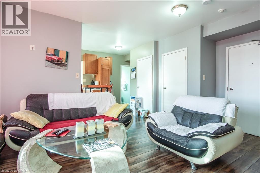 660 KING Street E thumbnail 27