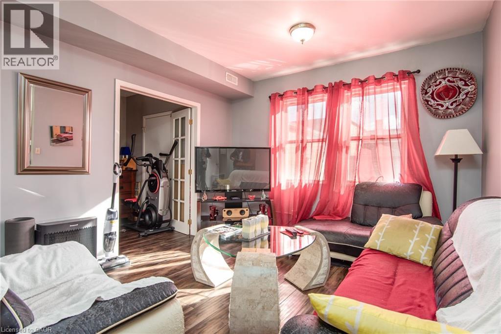 660 KING Street E thumbnail 29