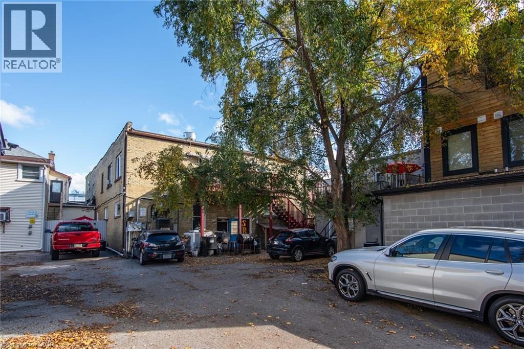 660 KING Street E thumbnail 3