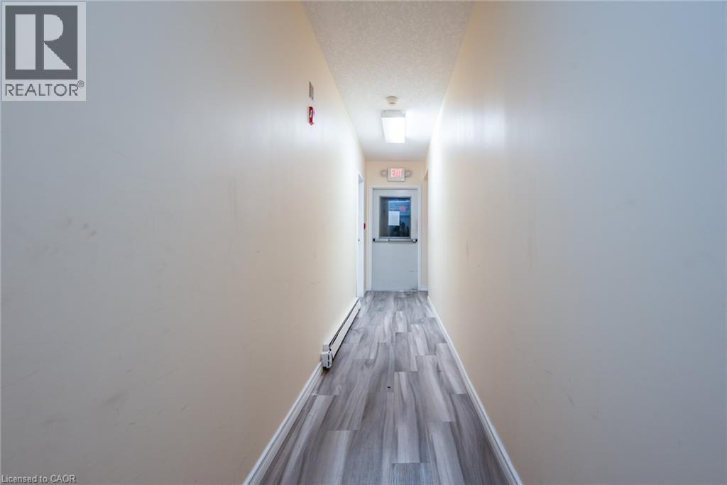 660 KING Street E thumbnail 31