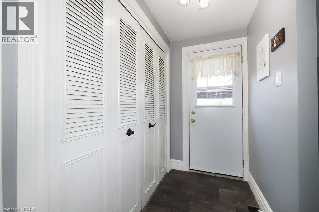 279 SANDOWNE Drive Unit# 32 thumbnail 15