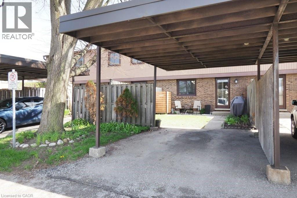 279 SANDOWNE Drive Unit# 32 thumbnail 39