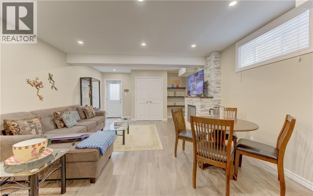 369 ZELLER Drive thumbnail 28