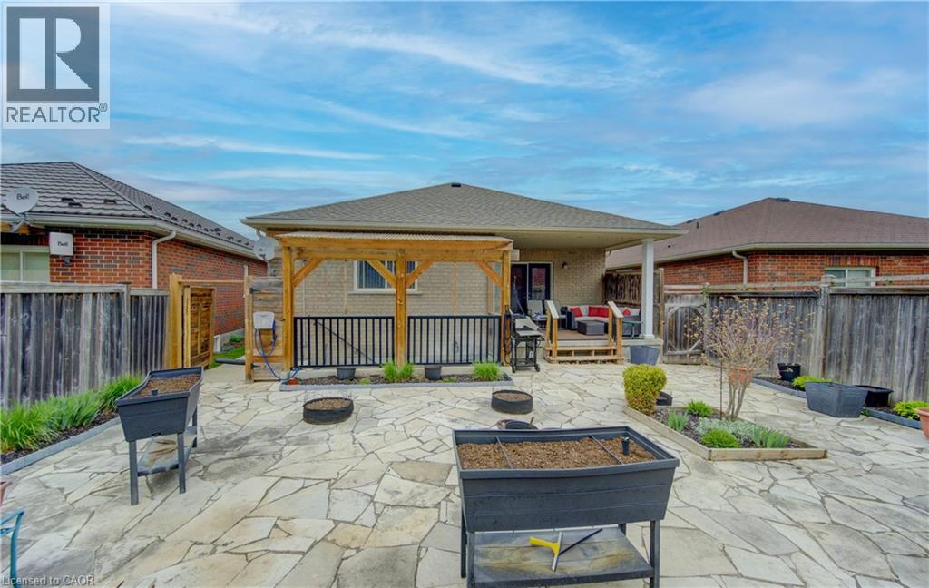 369 ZELLER Drive thumbnail 40