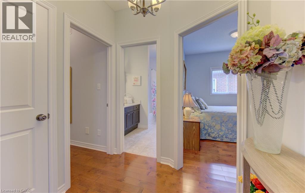 369 ZELLER Drive thumbnail 9