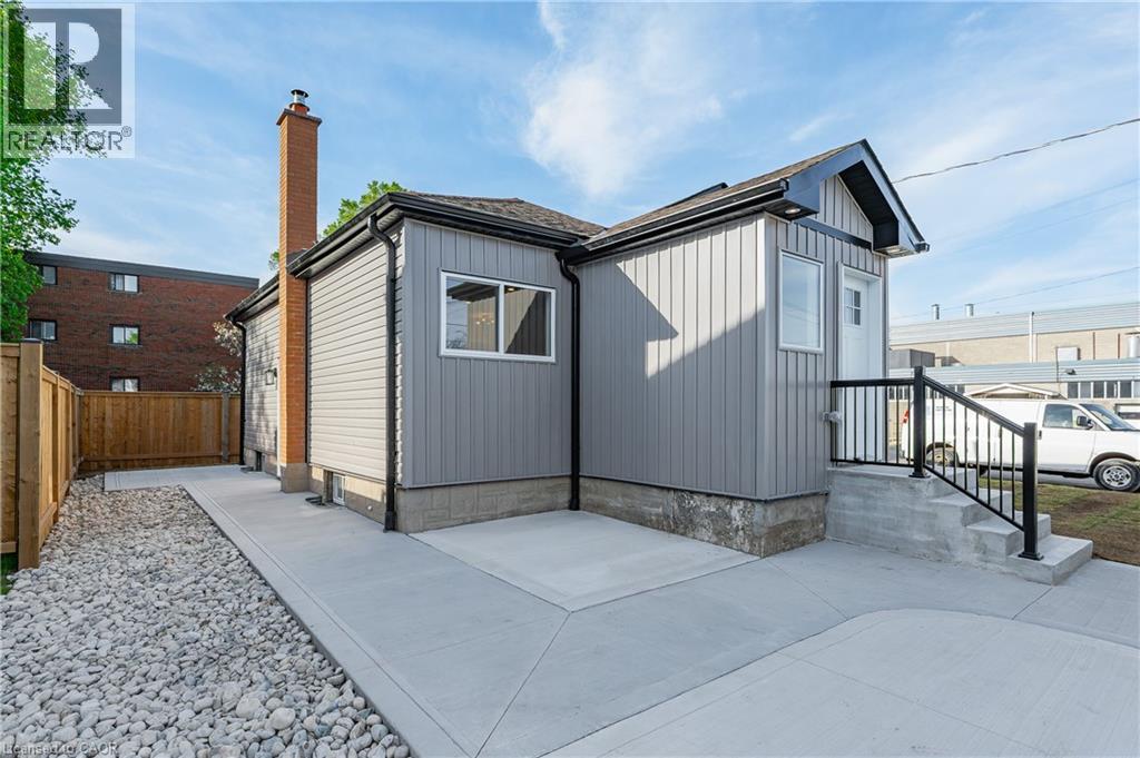 1180 UNION Street thumbnail 23