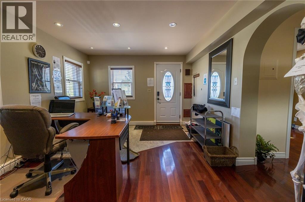 11 BELMONT Avenue W thumbnail 10
