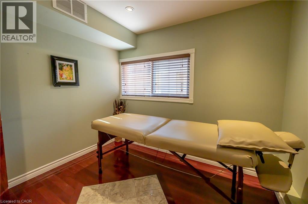 11 BELMONT Avenue W thumbnail 12
