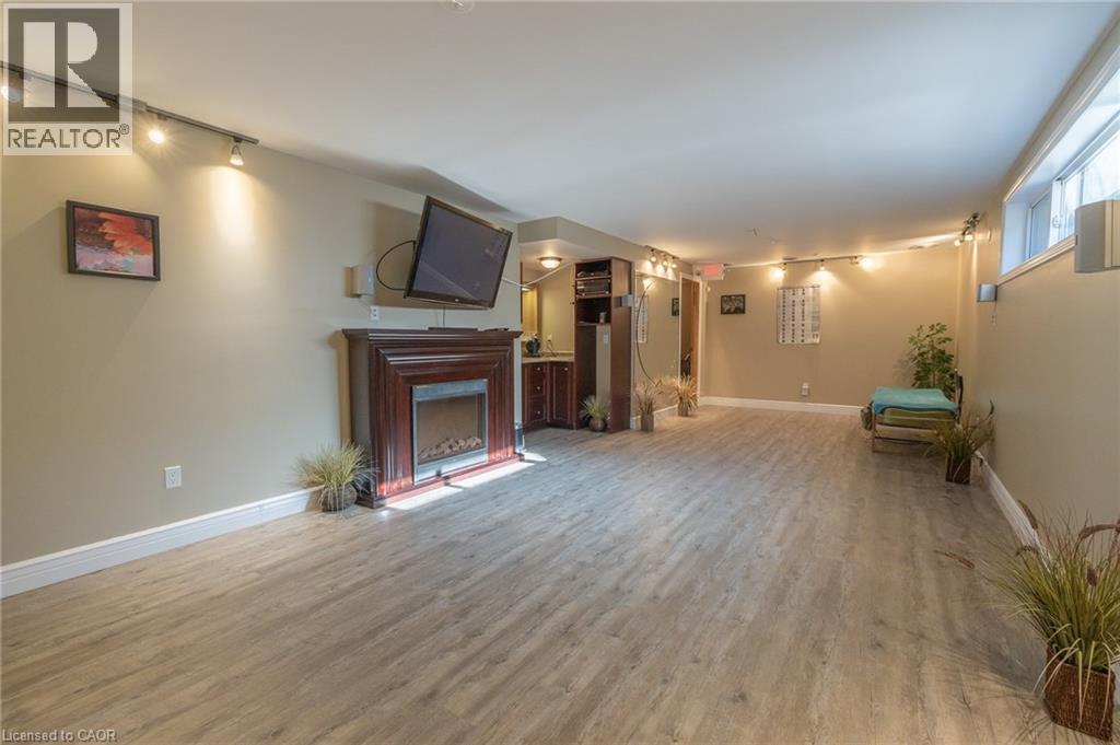 11 BELMONT Avenue W thumbnail 14