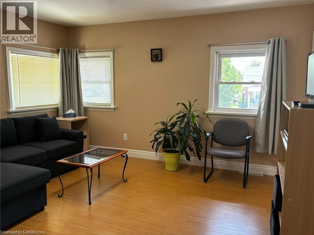 11 BELMONT Avenue W thumbnail 30