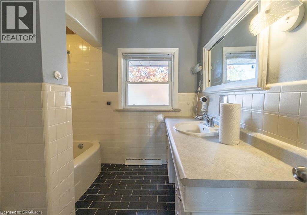 11 BELMONT Avenue W thumbnail 31