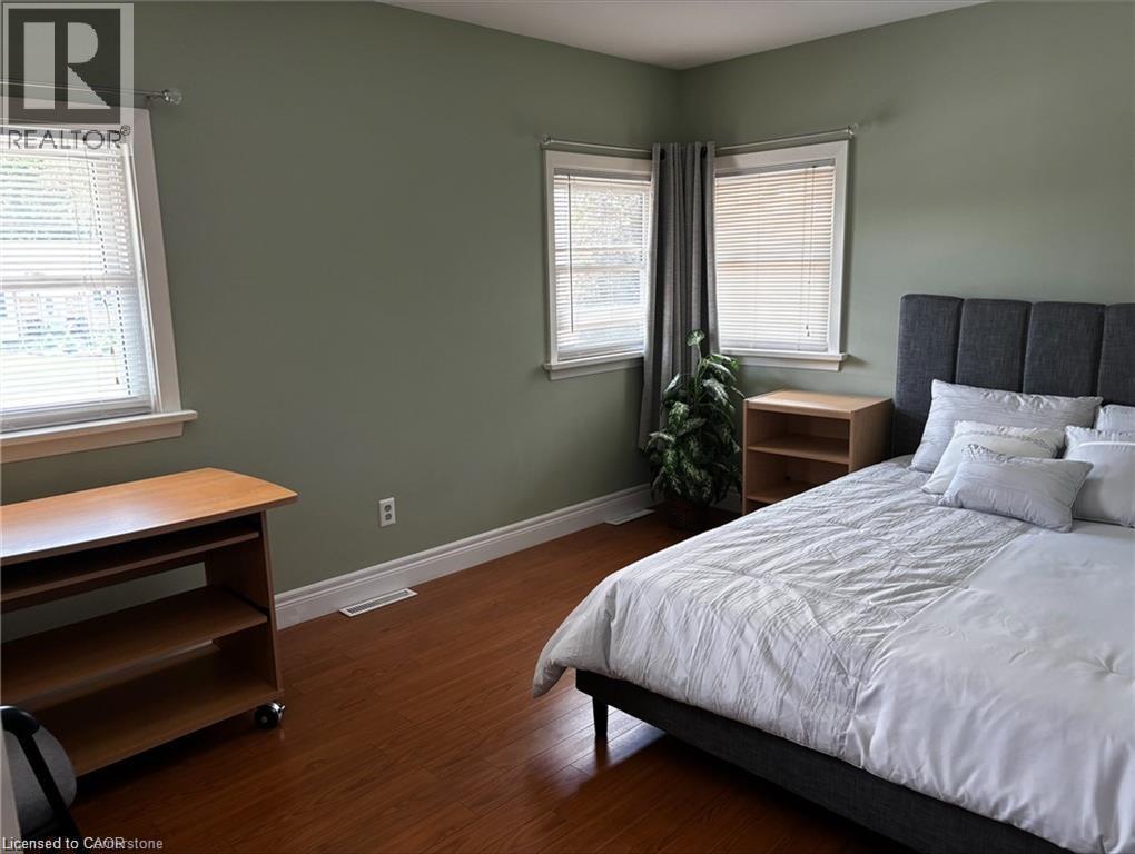 11 BELMONT Avenue W thumbnail 32