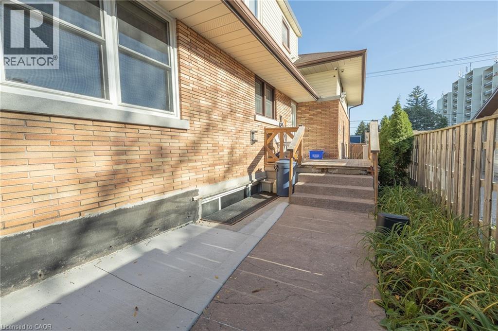 11 BELMONT Avenue W thumbnail 37