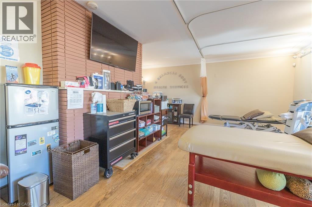 11 BELMONT Avenue W thumbnail 8