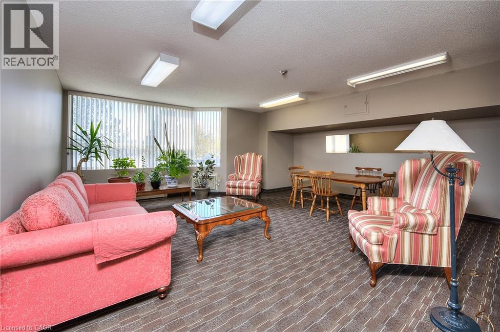 35 GREEN VALLEY Drive Unit# 1605 thumbnail 17