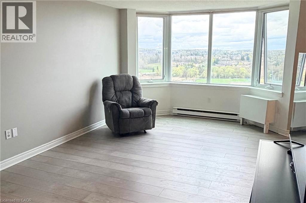 35 GREEN VALLEY Drive Unit# 1605 thumbnail 3
