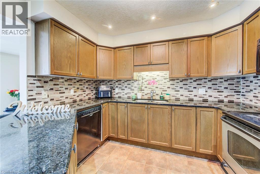 330 DEARBORN Boulevard Unit# 7 thumbnail 14